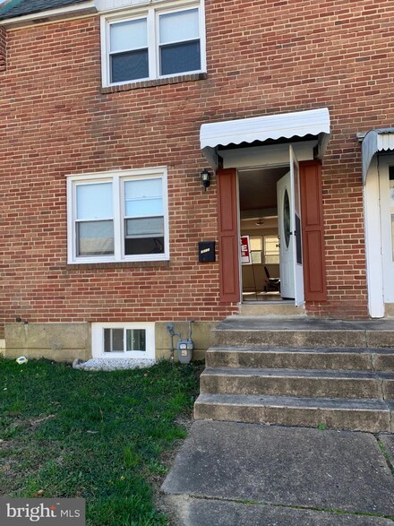 3013 4th Ave, Claymont, DE 19703