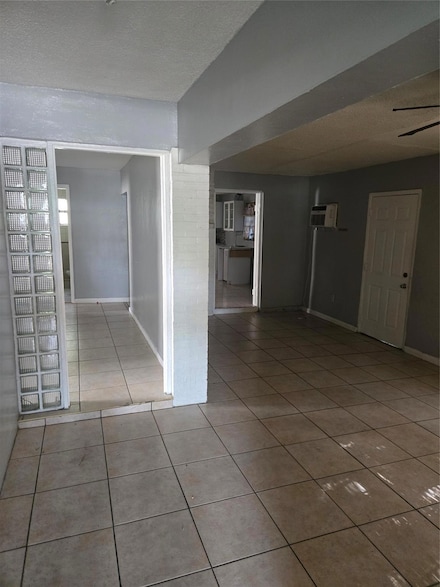 2478 NW 98th St, Miami, FL 33147