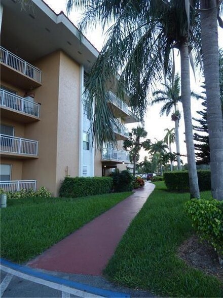 455 S Pine Island Rd Unit 408C, Plantation, FL 33324