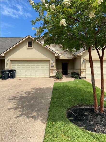 1485 Buena Vista Dr, College Station, TX 77845