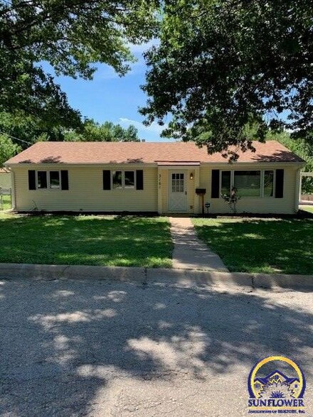 3101 SW Lincoln St, Topeka, KS 66611