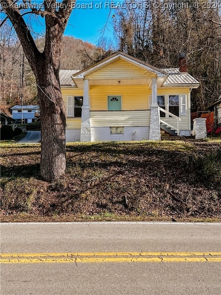 1371 Hanging Rock Hwy, Stollings, WV 25646