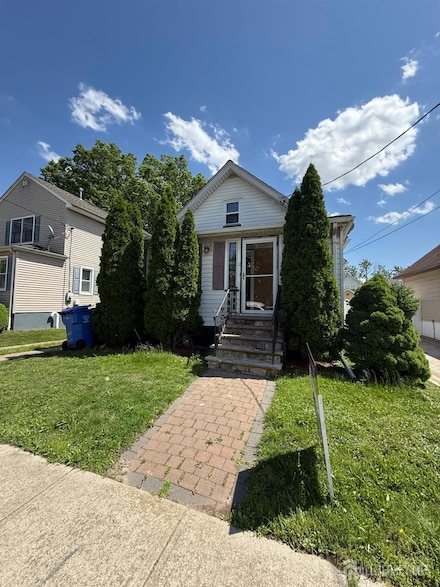 17 Lillian Terrace, Woodbridge, NJ 07095