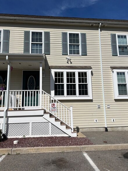 17 Foster St Unit 11, Brockton, MA 02301