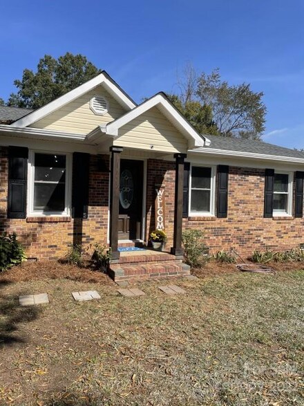 1220 Dogwood Ln, Chester, SC 29706