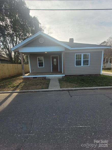 401 Woodlawn Ave, Cramerton, NC 28032