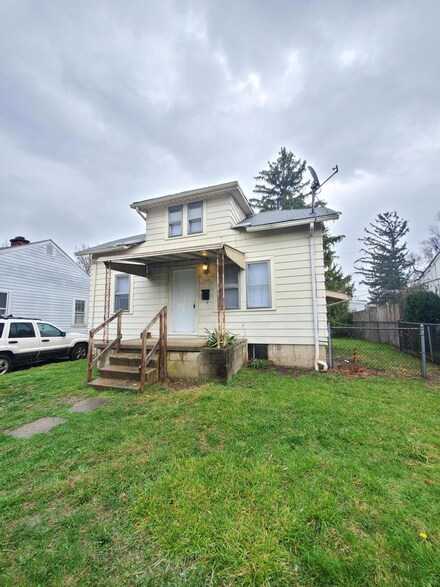 2608 Osceola Ave, Columbus, OH 43211