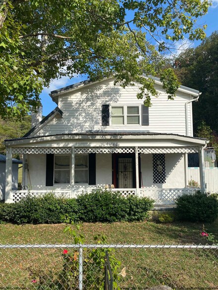 7140 Johnson Fork Rd, Catlettsburg, KY 41129