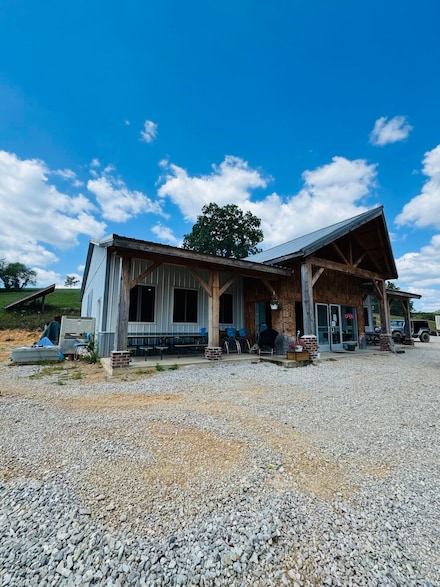 1841 Hwy 1228, East Bernstadt, KY 40729
