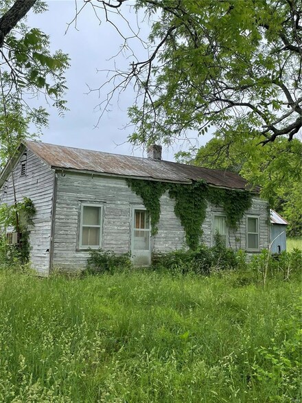 4217 Highway B, Bland, MO 65014