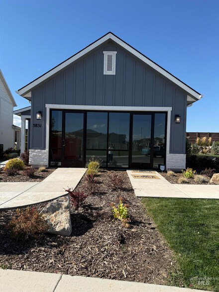 5831 N Patimos Ave, Meridian, ID 83646