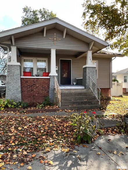 107 W Boulevard St, Marion, IL 62959