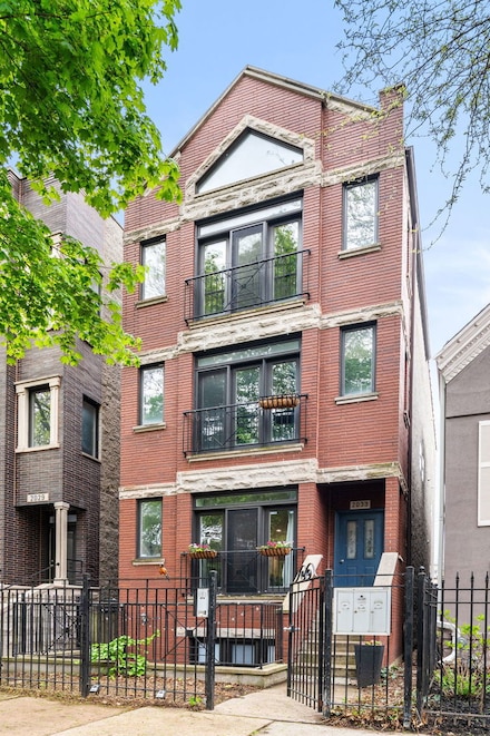 2033 W Rice St Unit 3, Chicago, IL 60622
