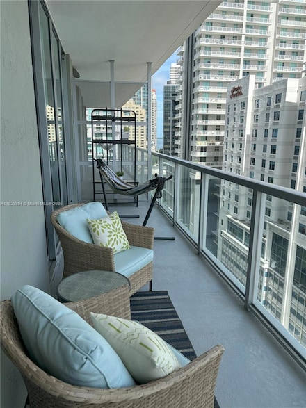79 SW 12th St Unit 1505-S, Miami, FL 33130