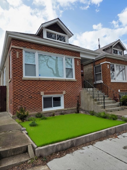 7038 S Loomis Blvd, Chicago, IL 60636