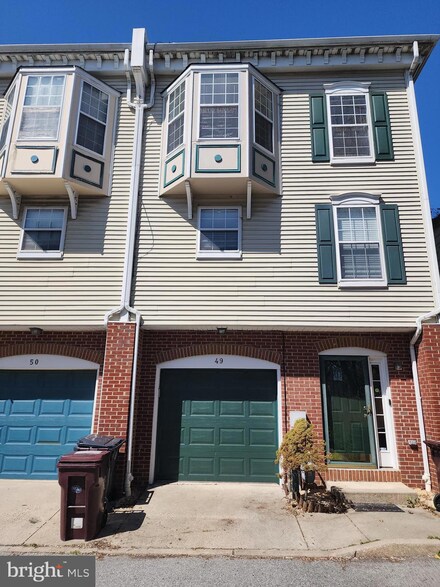 49 E Mccaulley Ct, Wilmington, DE 19801