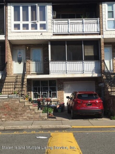 23 Lamped Loop Unit A2, Staten Island, NY 10314