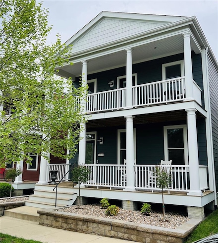 6020 New Town Dr, Saint Charles, MO 63301