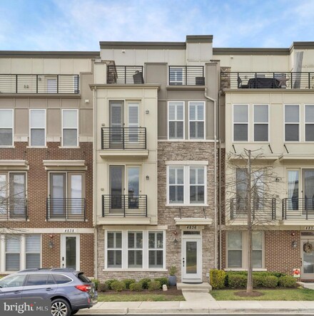 4836 Garden View Ln, Chantilly, VA 20151