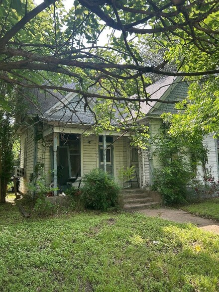 607 N Buffalo Ave, Cleburne, TX 76033