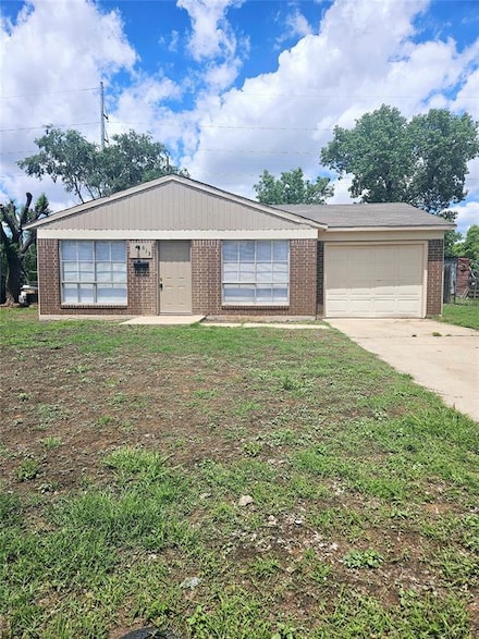 613 Mars St, Altus, OK 73521