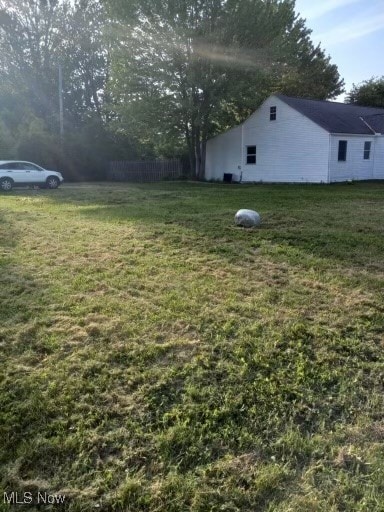 786 Oliver St, Sheffield Lake, OH 44054
