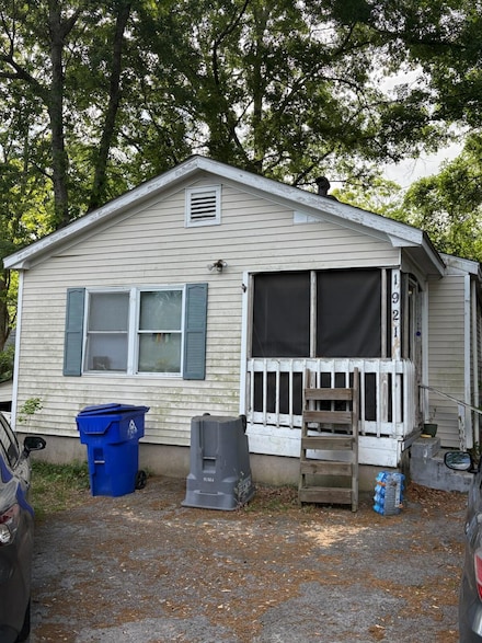 1921 Quitman St, North Charleston, SC 29405