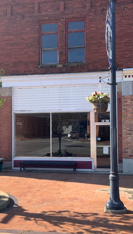 103 W Michigan Ave, Clinton, MI 49236