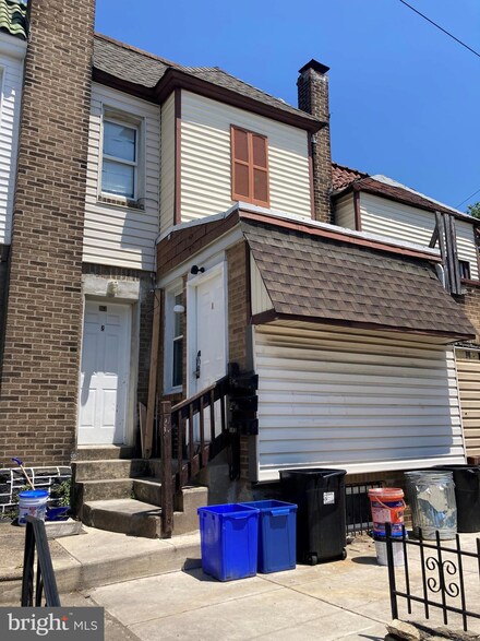 961 Marcella St, Philadelphia, PA 19124