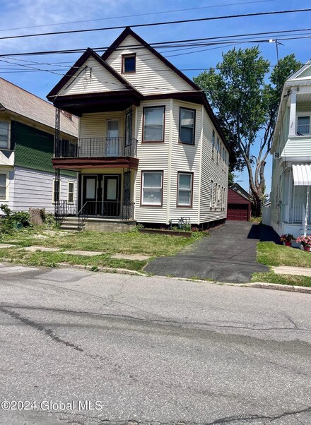 1287 van Cortland St, Schenectady, NY 12303
