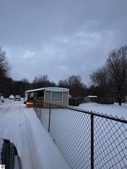 4428 Norton Rd, Grawn, MI 49637