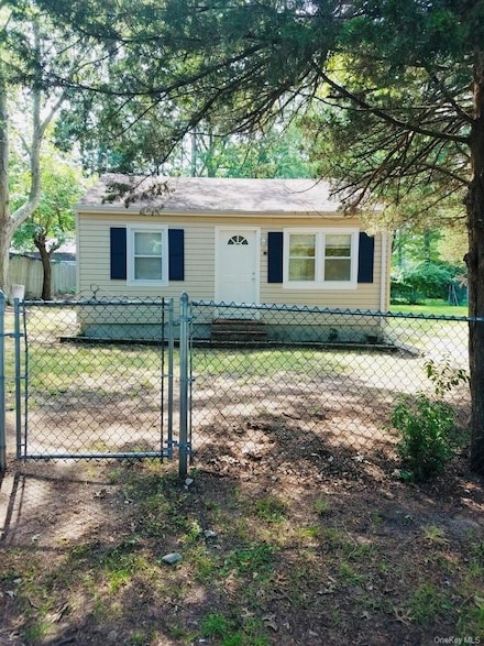 114 Webster Ave, Ronkonkoma, NY 11779