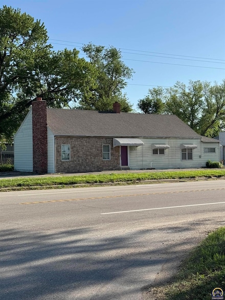 7530 U S 24, Topeka, KS 66618