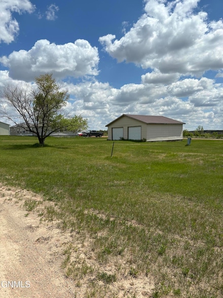 5th Hillcrest Dr, Belfield, ND 58622
