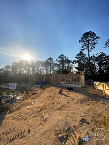 160 Foxridge Ct, Metter, GA 30439