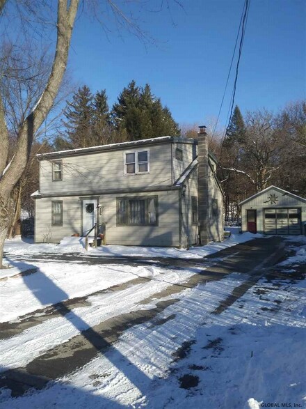 153 Chatham St, Nassau, NY 12123