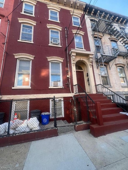 81 Columbia St, Newark, NJ 07102