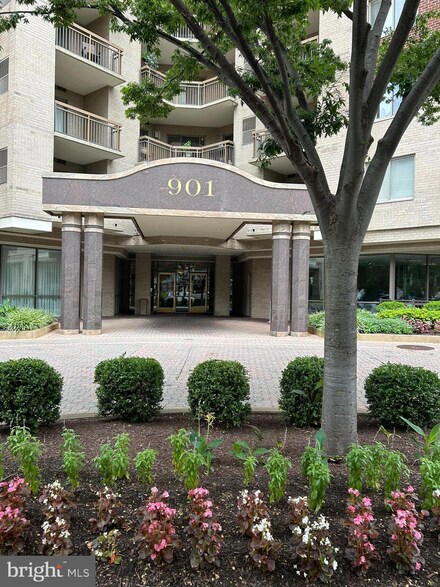 901 N Monroe St Unit 509, Arlington, VA 22201