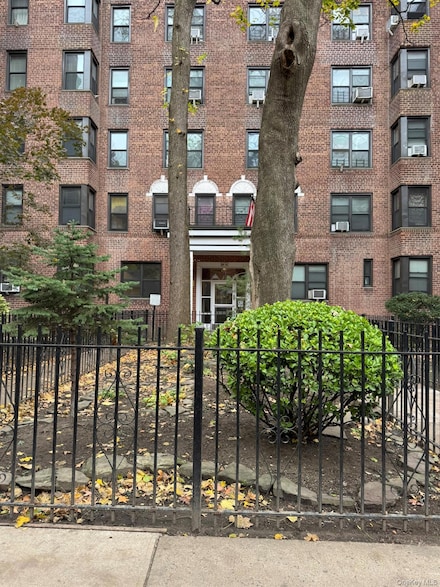 88-10 34th Ave Unit 2, Jackson Heights, NY 11372