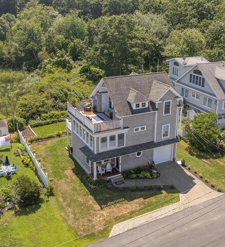 15 Beechwood Ave, York, ME 03909