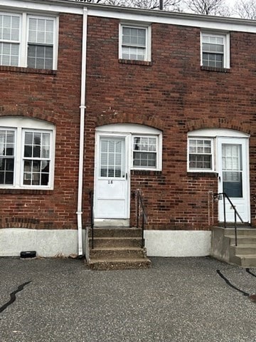 16 Colony Rd, West Springfield, MA 01089