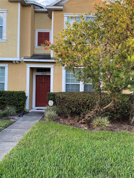 8820 Red Beechwood Ct, Riverview, FL 33578