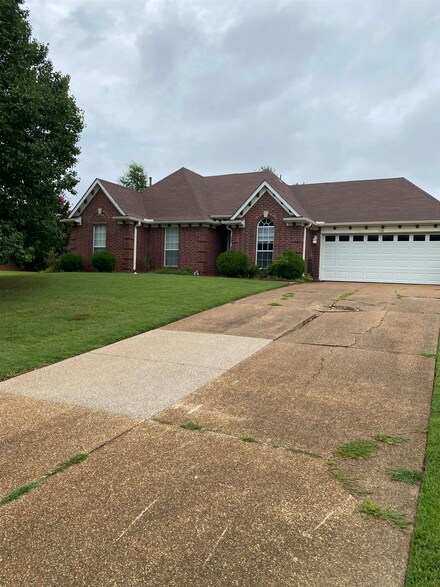 170 Oakridge Dr, Oakland, TN 38060
