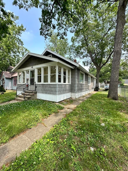 1636 Wood St, Muskegon, MI 49442