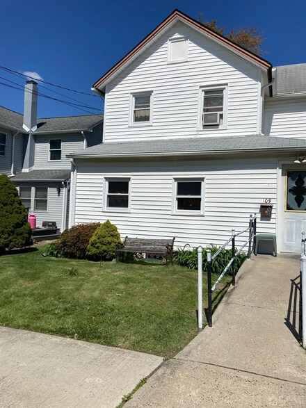 109 Mcknight Ave, Jamesburg, NJ 08831