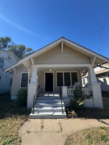 233 N Poplar Ave, Wichita, KS 67214