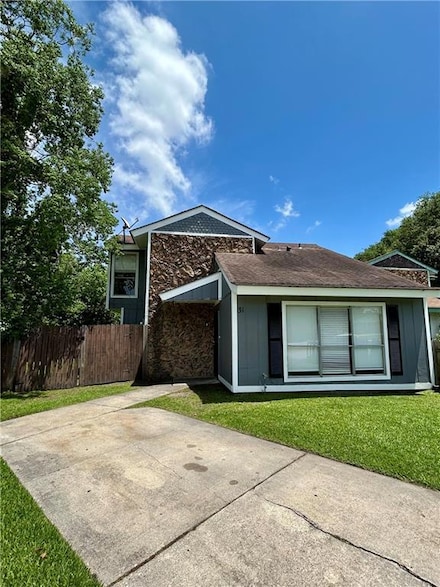 31 Honeysuckle Ln, New Orleans, LA 70128