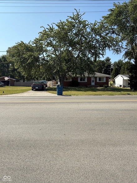 3809 Maple Ave, Terre Haute, IN 47804