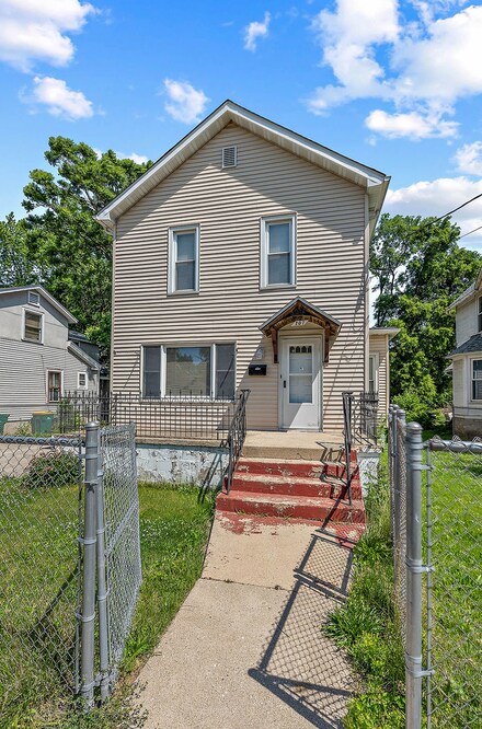 207 Bartleson St, Joliet, IL 60433
