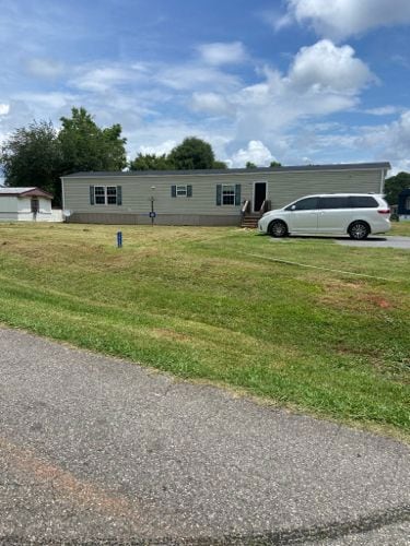 1520 Woodend Ln, Clover, SC 29710